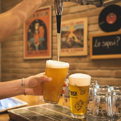 Come si produce la birra artigianale: dal malto alla lattina